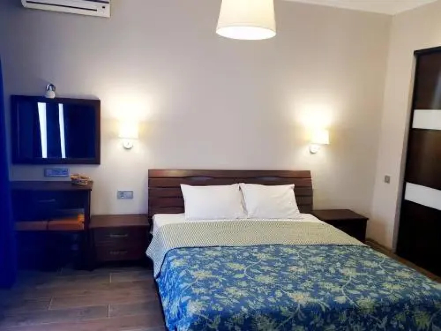 Lux Cottages Alye Parusa