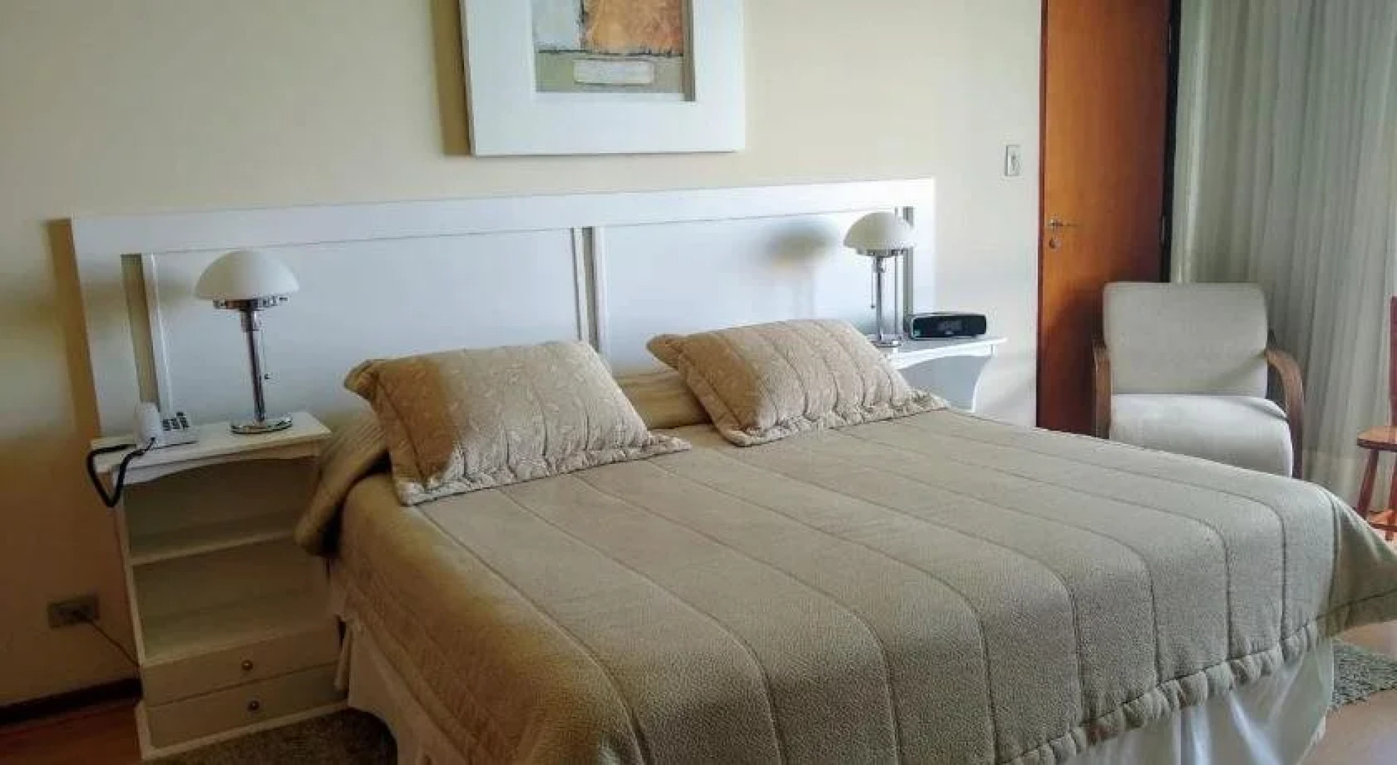 Radio Hotel Resort & Convention