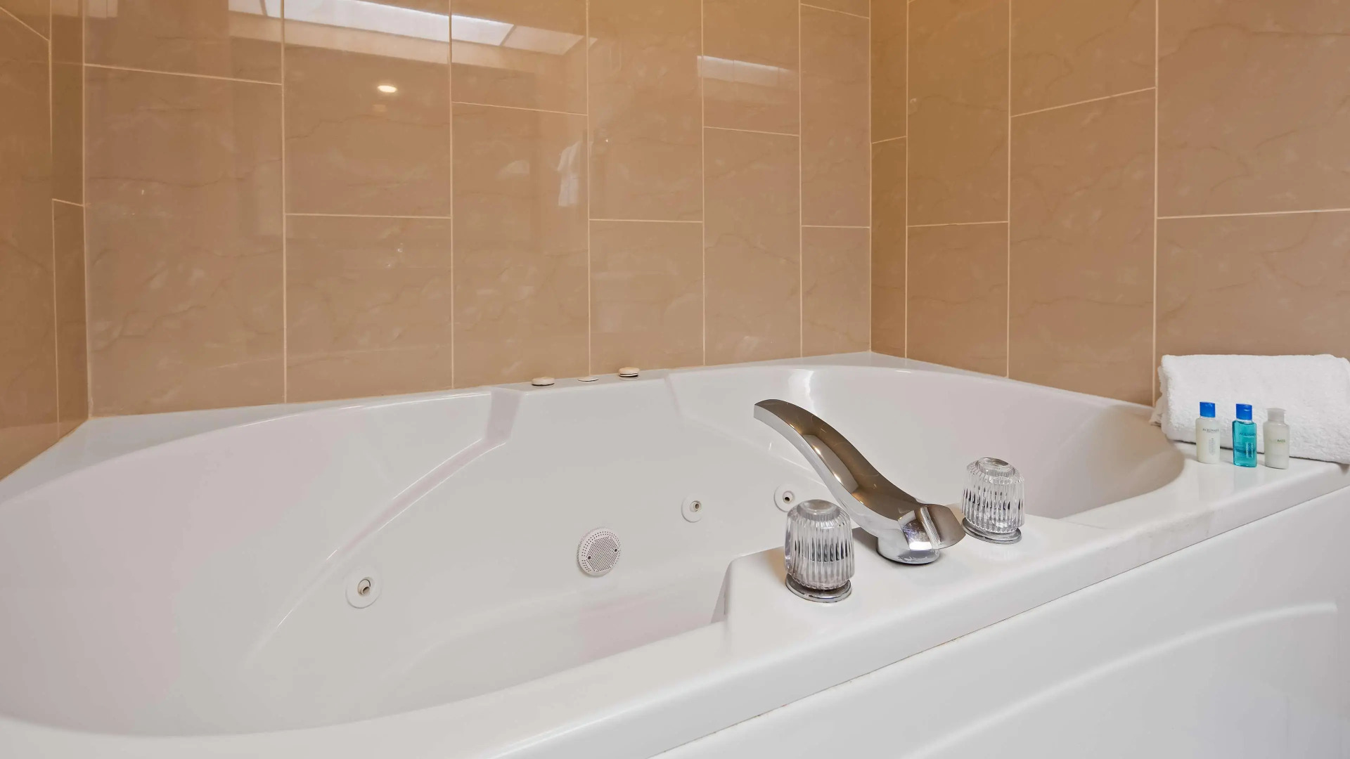 Best Western Plaza Hotel Saugatuck