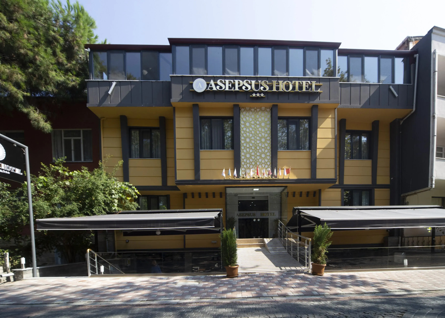 Vira 10 Hotel