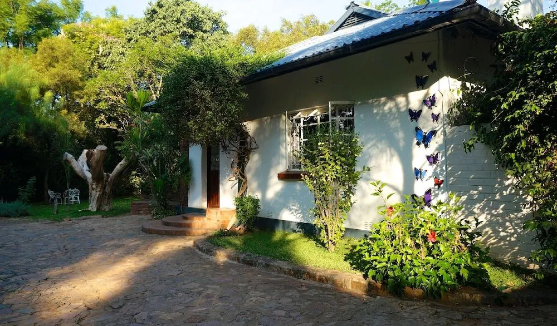 Travellers Guest House