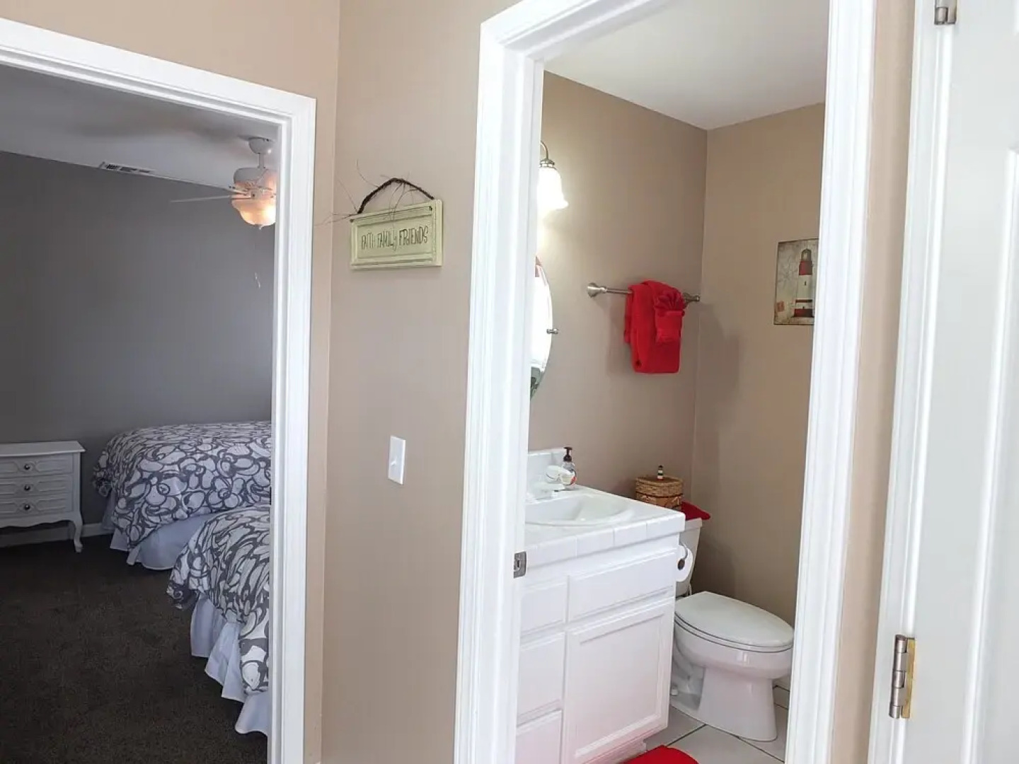 618 Airpark 2 Bedroom Condo by Redawning