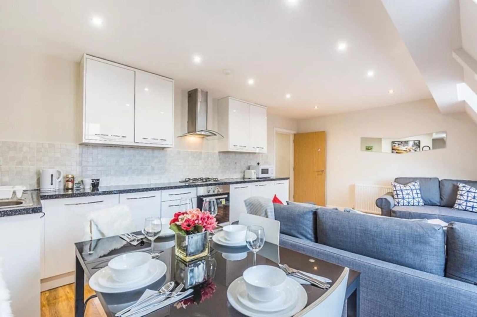 Luxurious Modern One Bedroom Apartment