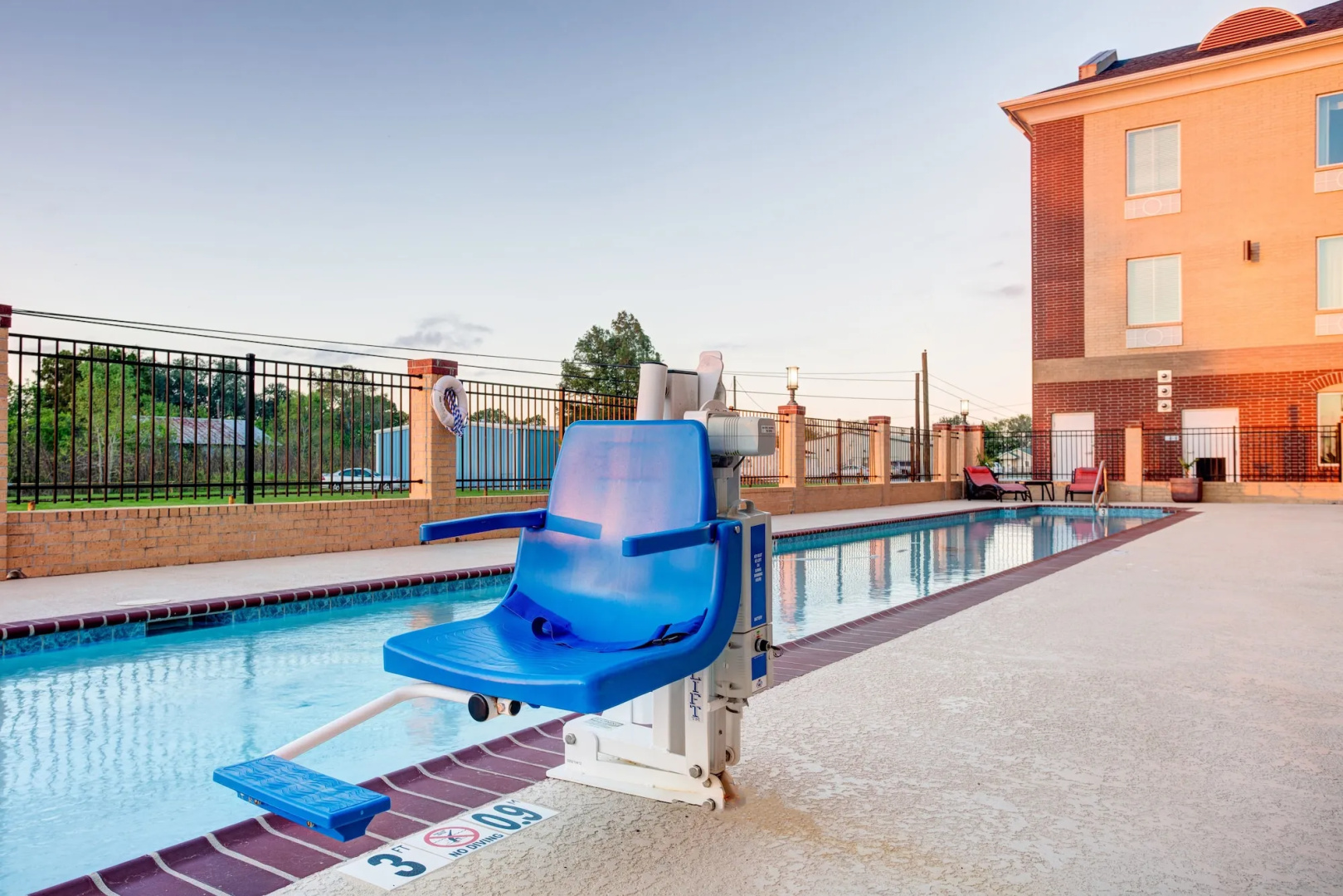 Holiday Inn Express Hotel & Suites Raceland - Highway 90 by IHG