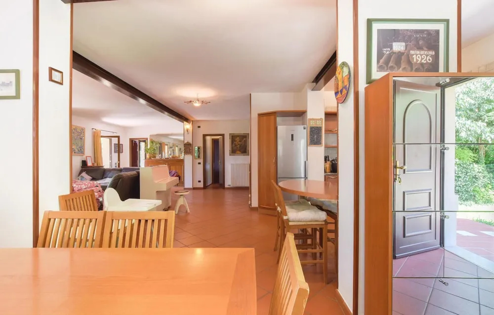 Stunning Home in Caprino Veronese With Wifi and 4 Bedrooms