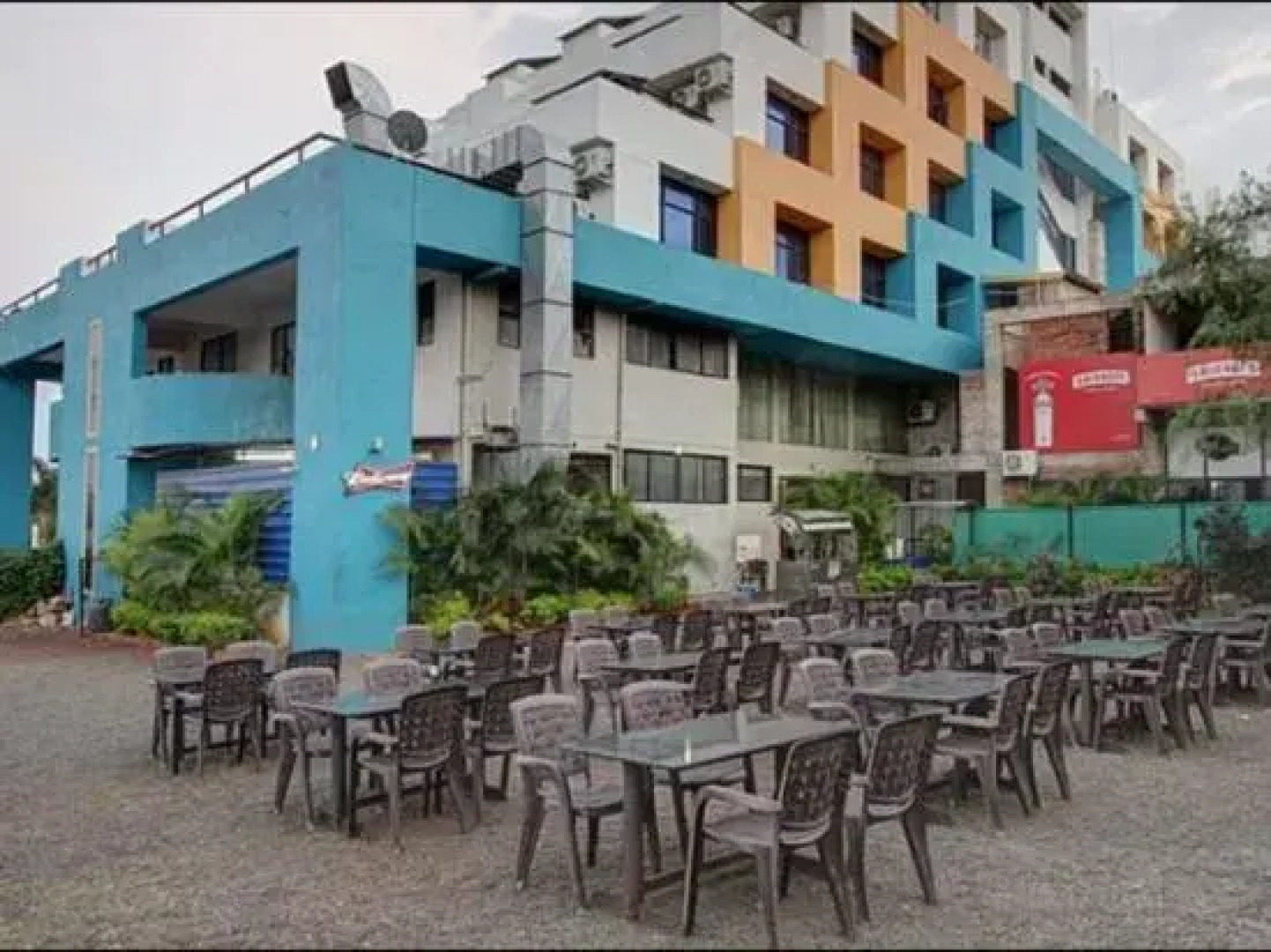 Hotel Hari Priya International