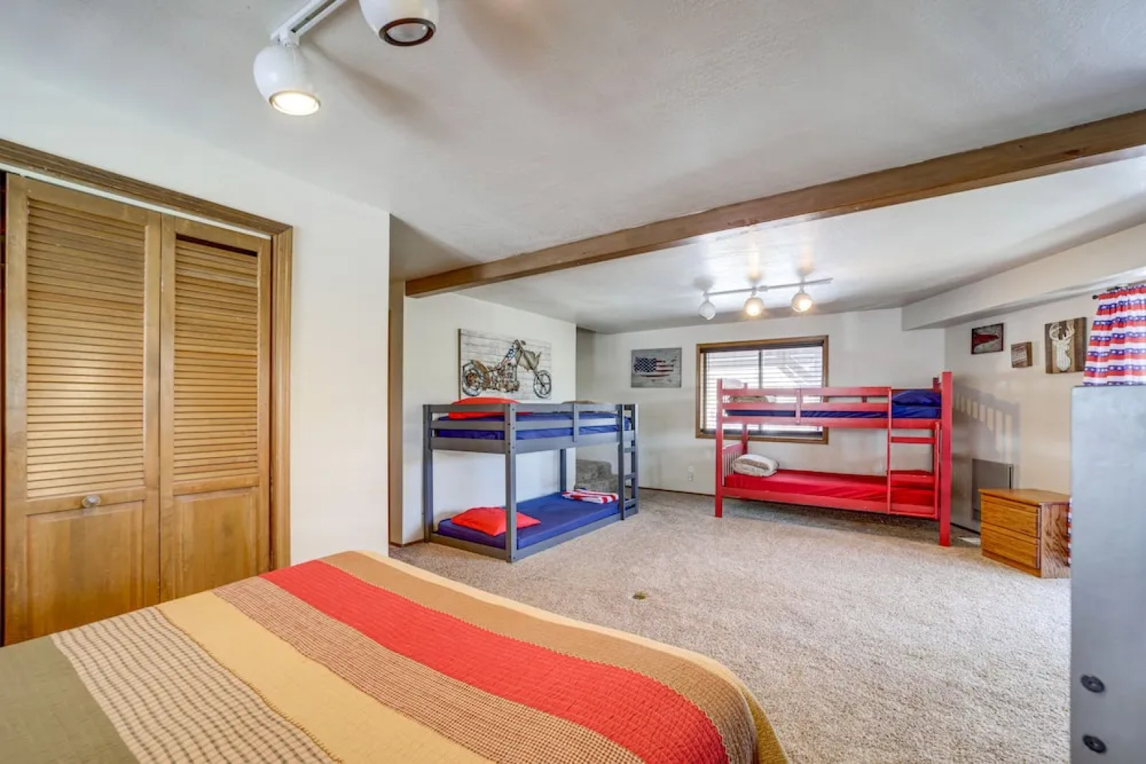 Deck & Scenic Views: Munds Park Cabin!