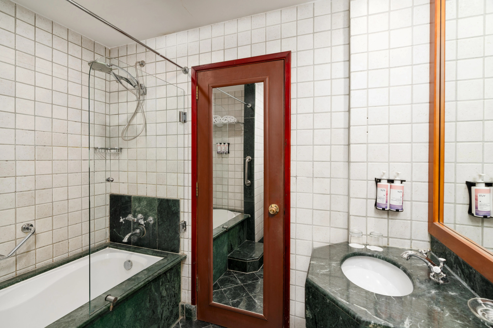 Отель Move Inn Jeddah