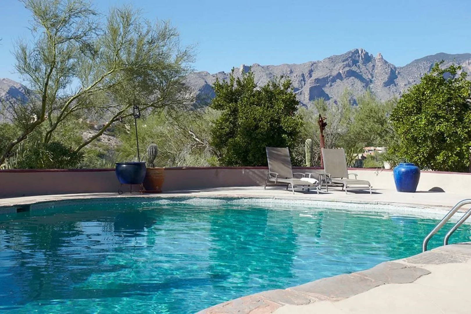 Hacienda Del Sol Guest Ranch Resort