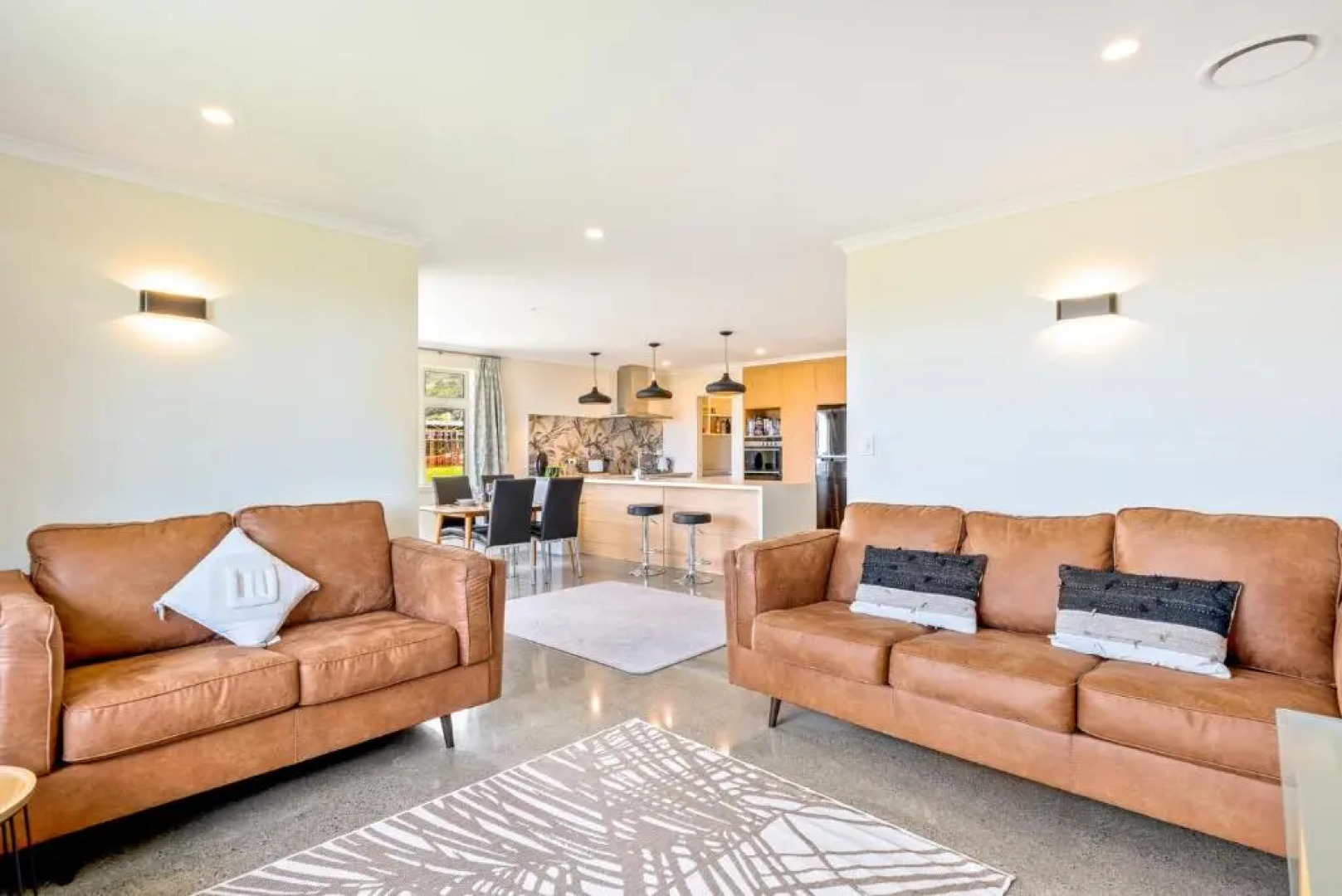 Matenga Townhouse - Waikanae Holiday Home