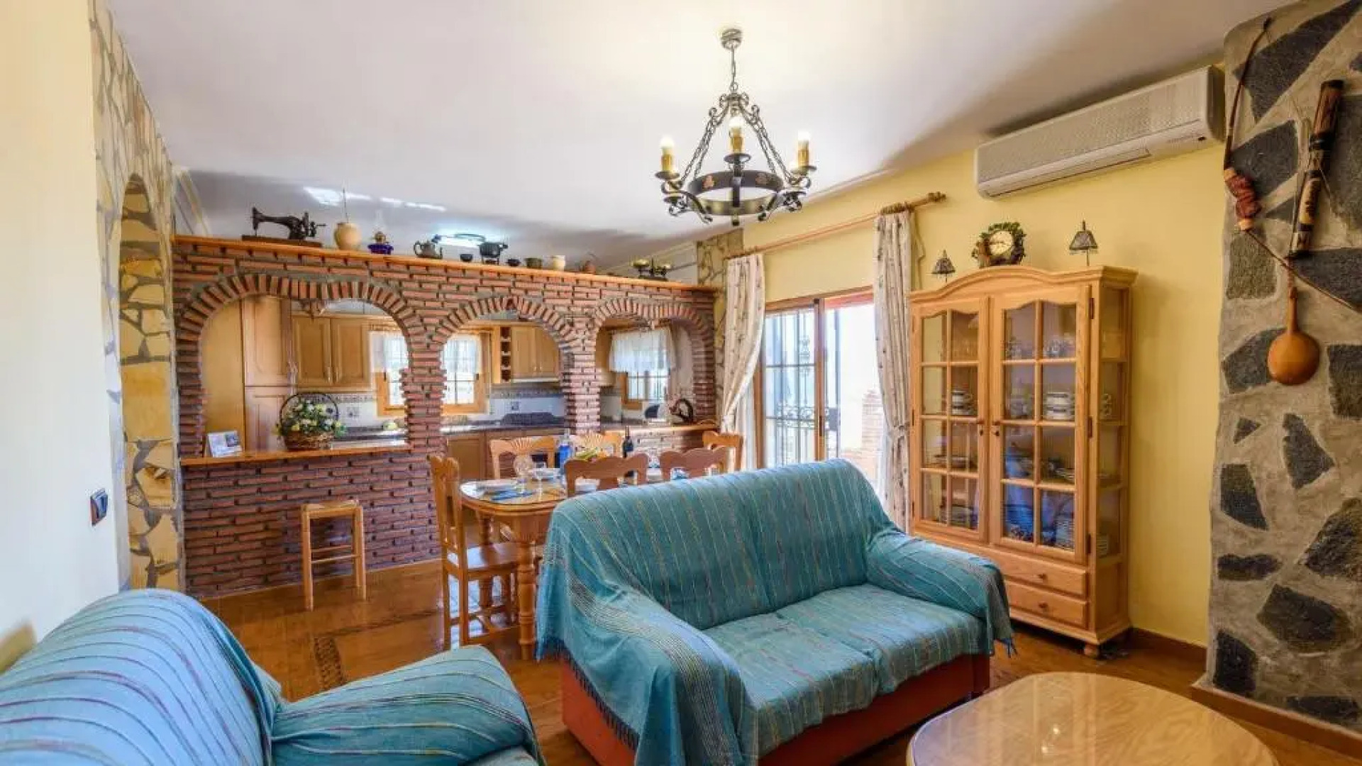 Cortijo La Encina Sayalonga by Ruralidays