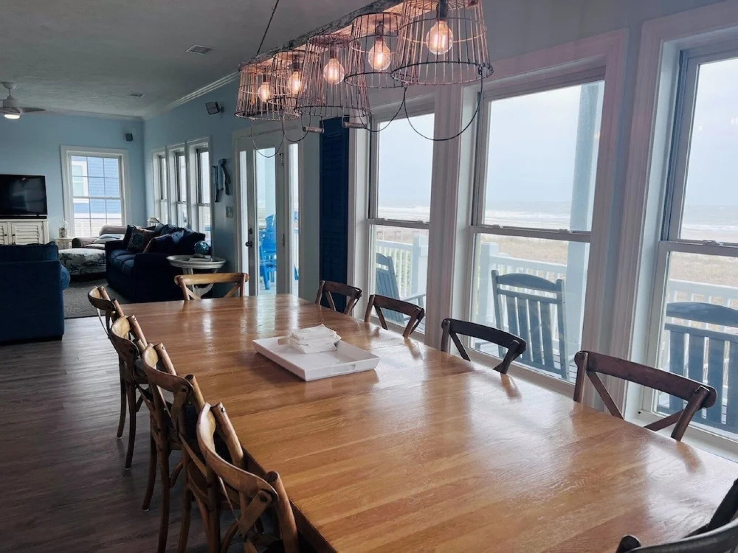 Sunny Times 4 Bedroom Home by RedAwning