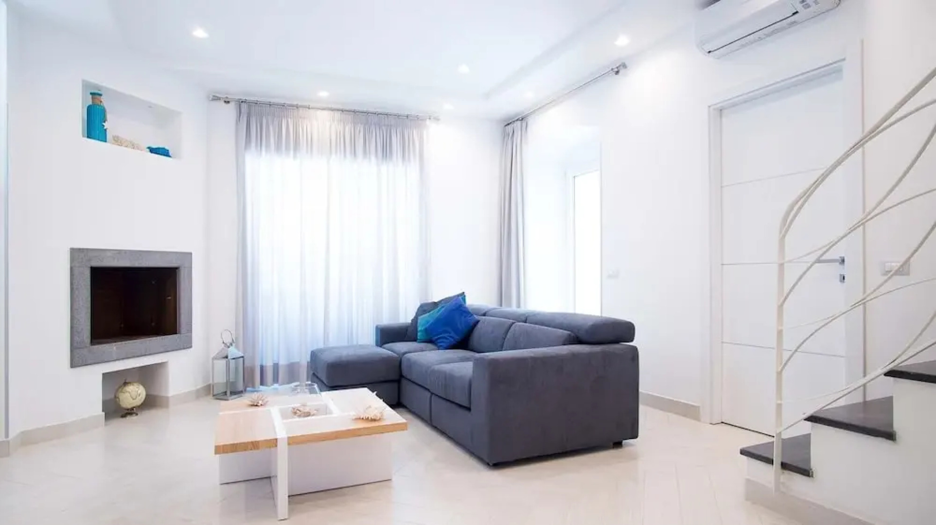 Spacious Villa with 4 rooms, pool, solarium & garden