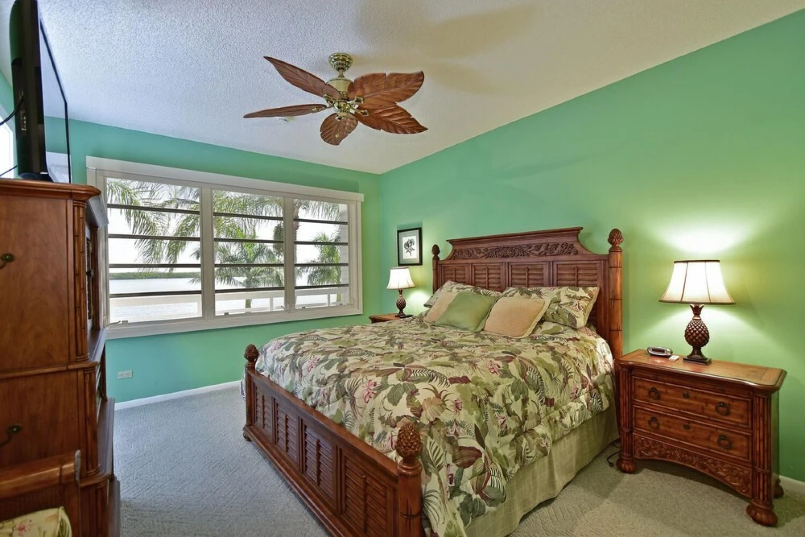 Harbor Villa Club 205