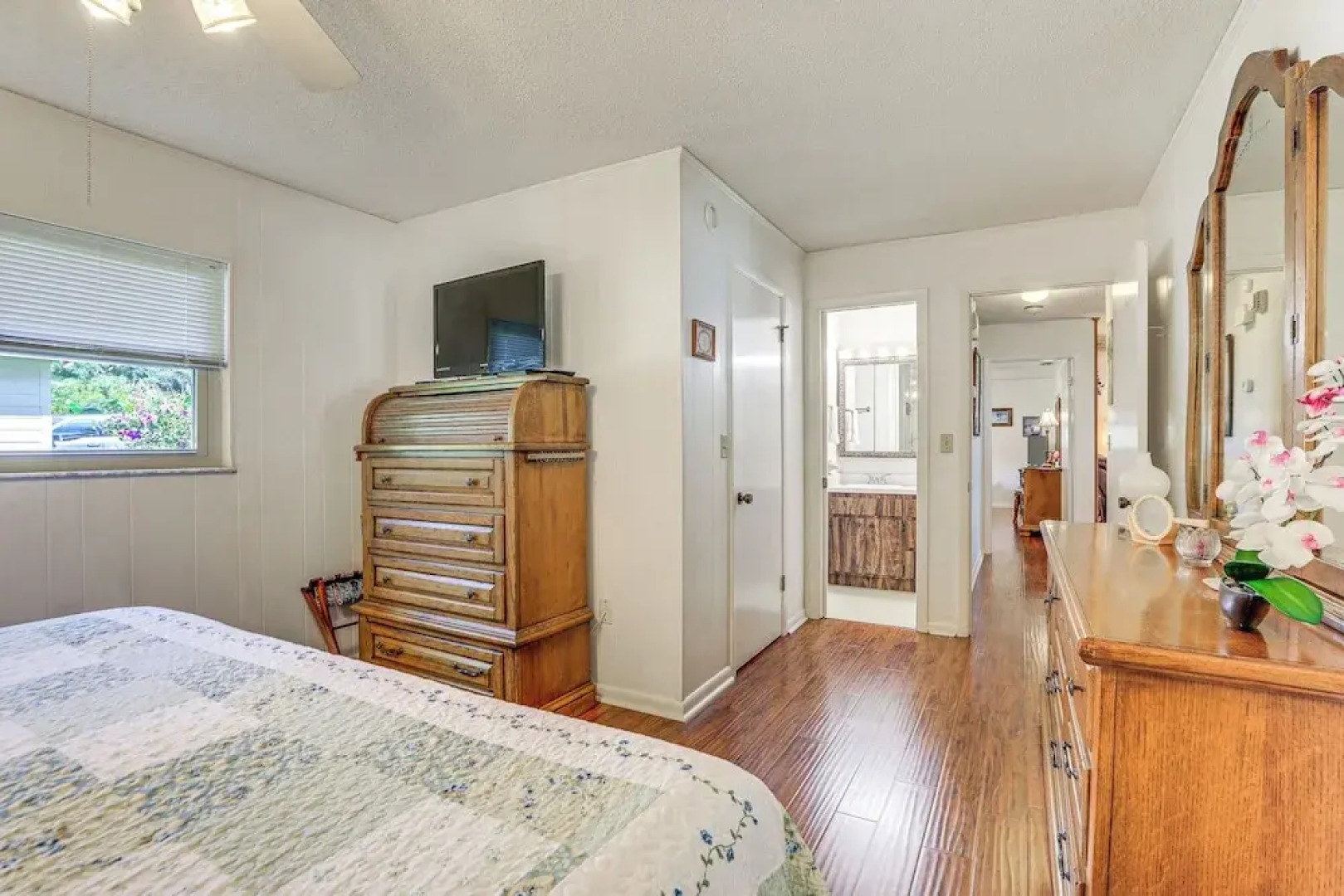 Lakefront Frostproof Vacation Rental w/ Beach!