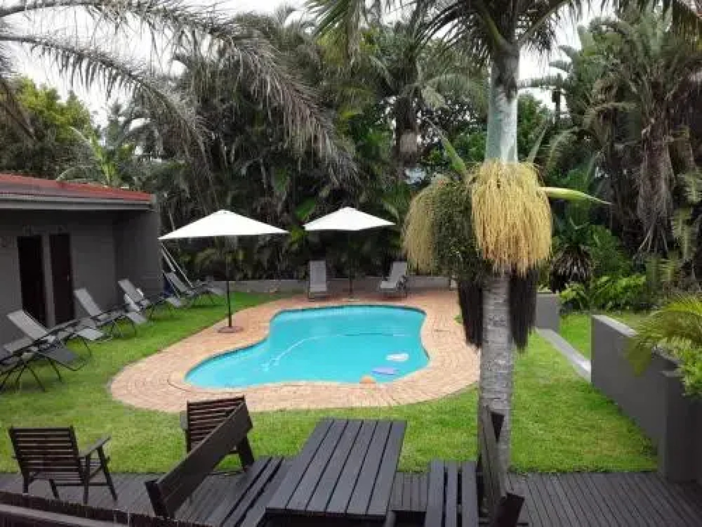 Khaya La Manzi Guest Lodge