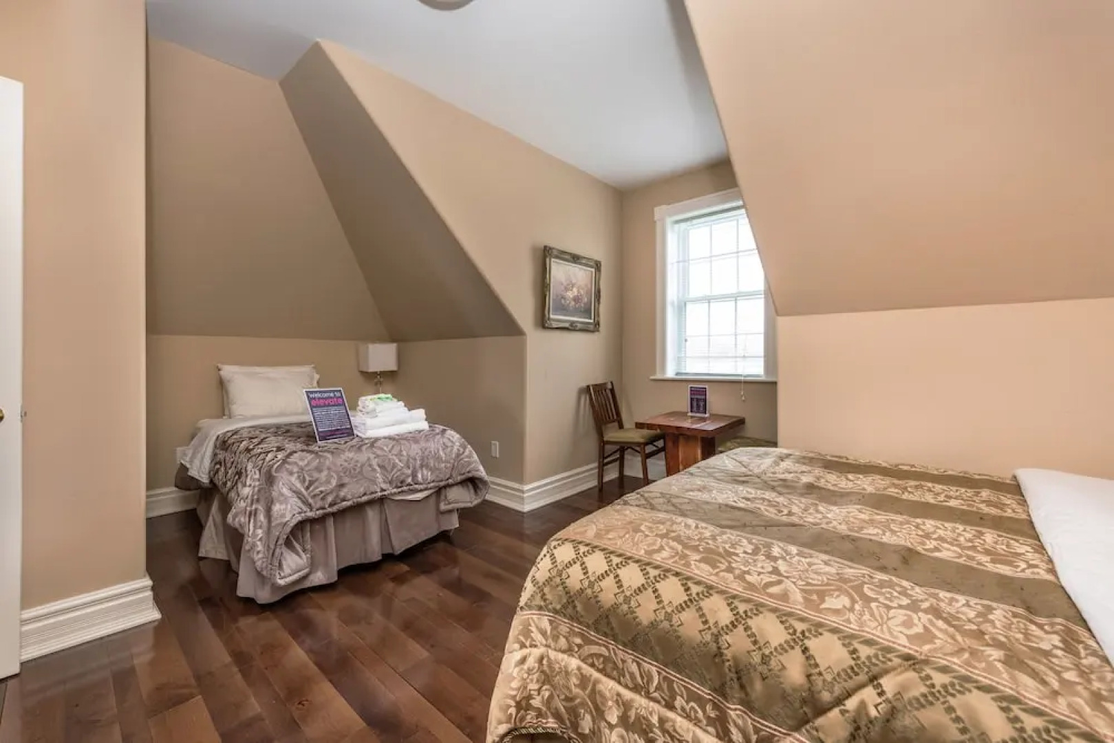 CastleView Inn by Elevate Rooms