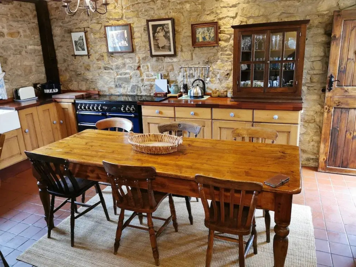 Pathways Holiday Cottage a Delightful 18th Century Stone Cottage in Derbyshire