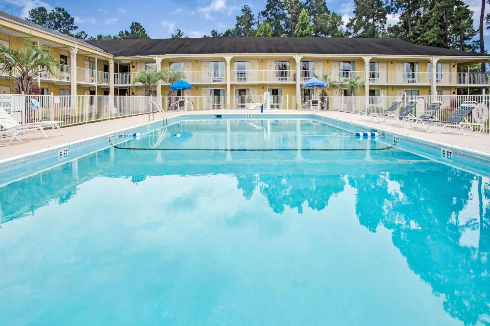 Ramada by Wyndham Walterboro