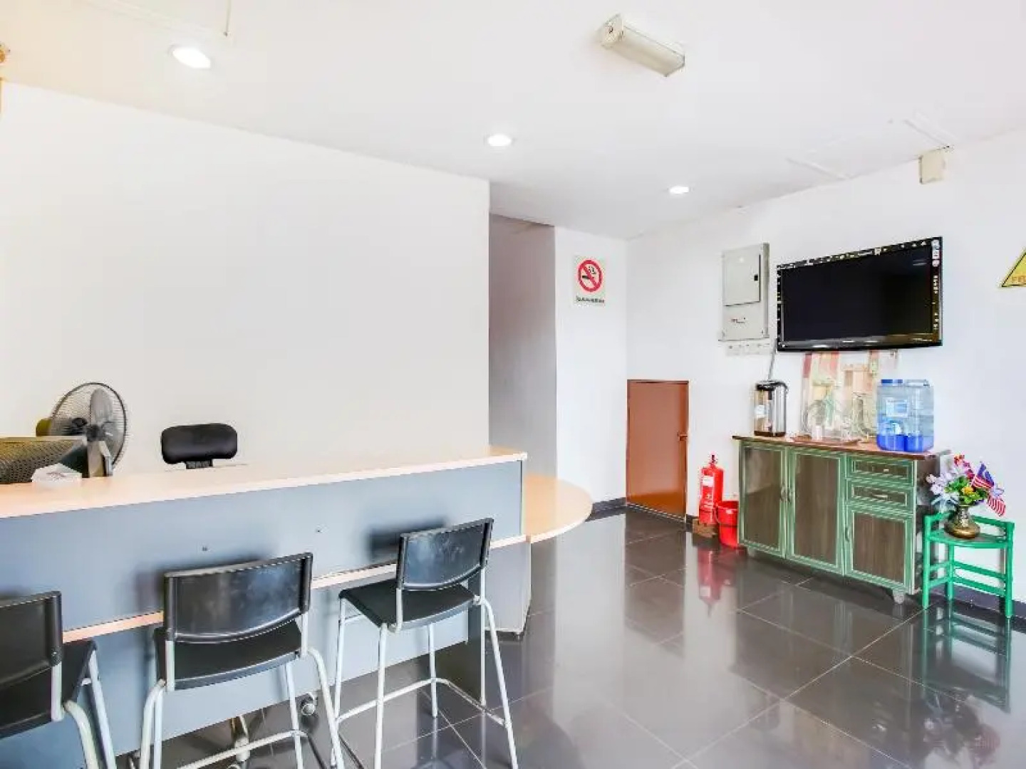 OYO 89656 Melati Hotel Nilai