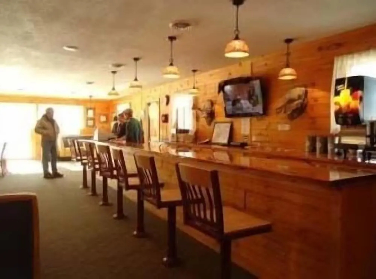 Red Door Resort & Motel