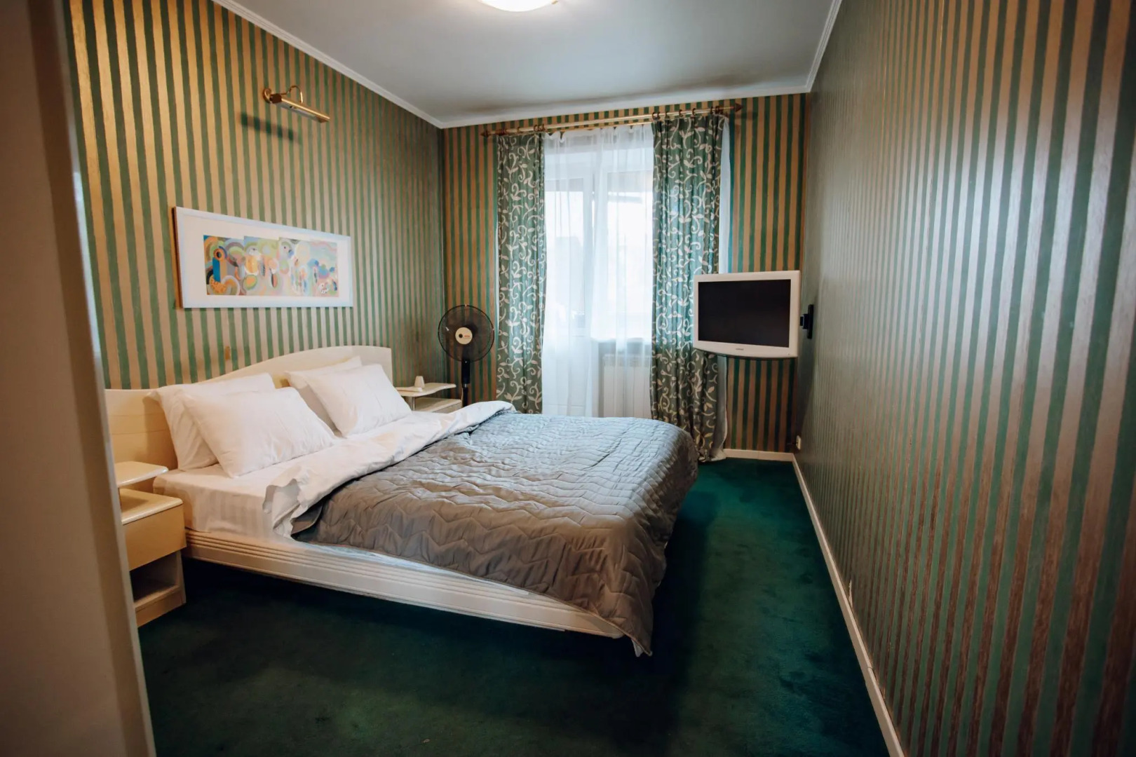 Tolstoy Apart Лейтейзена 6