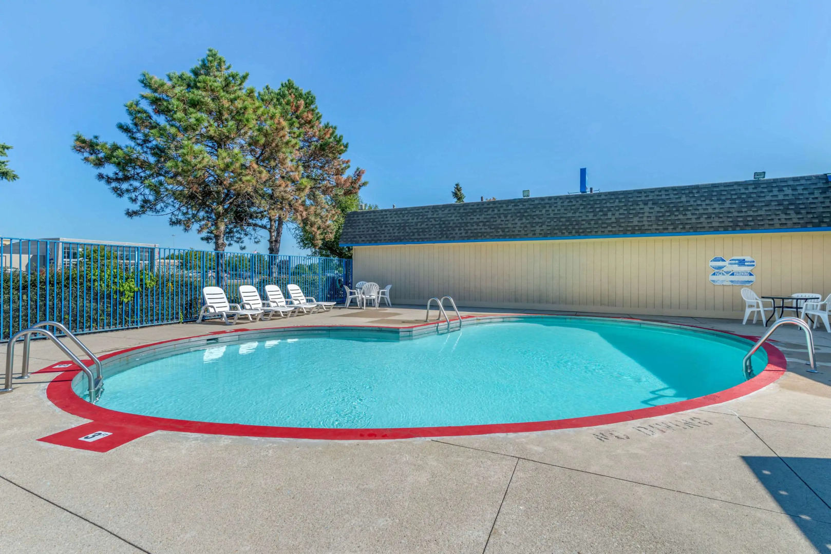 Knights Inn - Hilliard