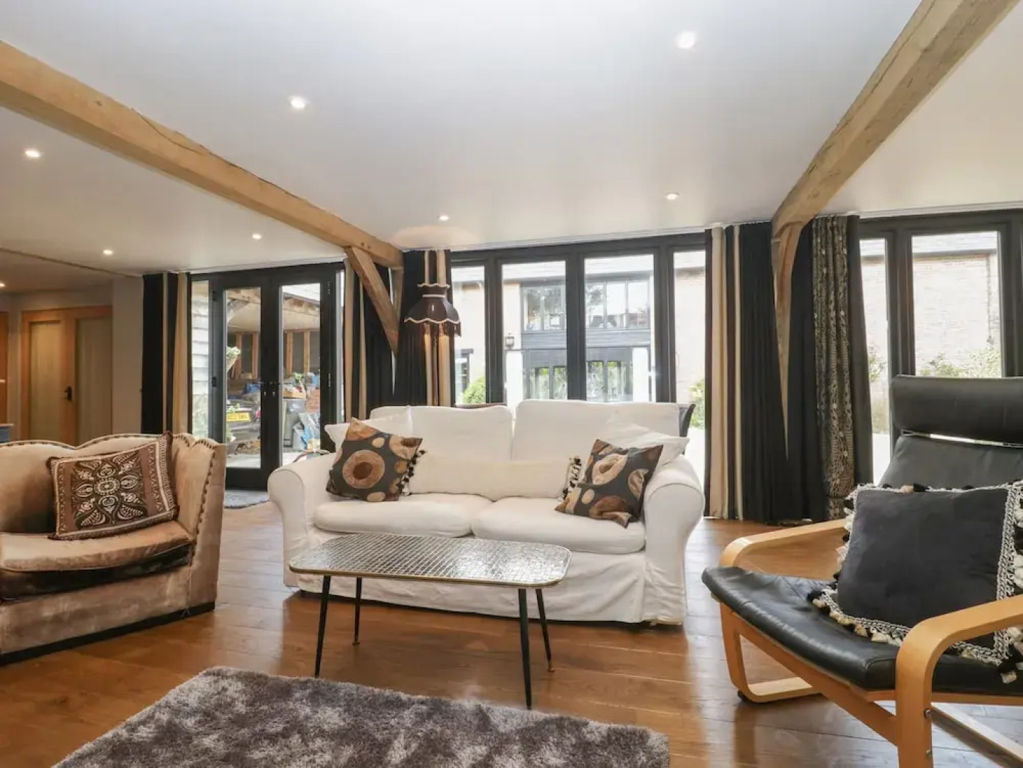 The Courtyard - Hilltop Barn