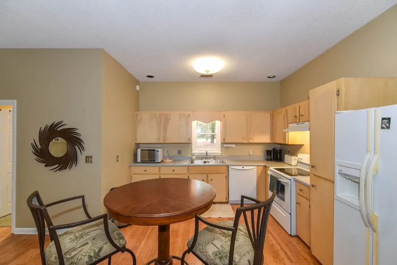 Quiet Coastal Home Savannah Ft Stewart GA