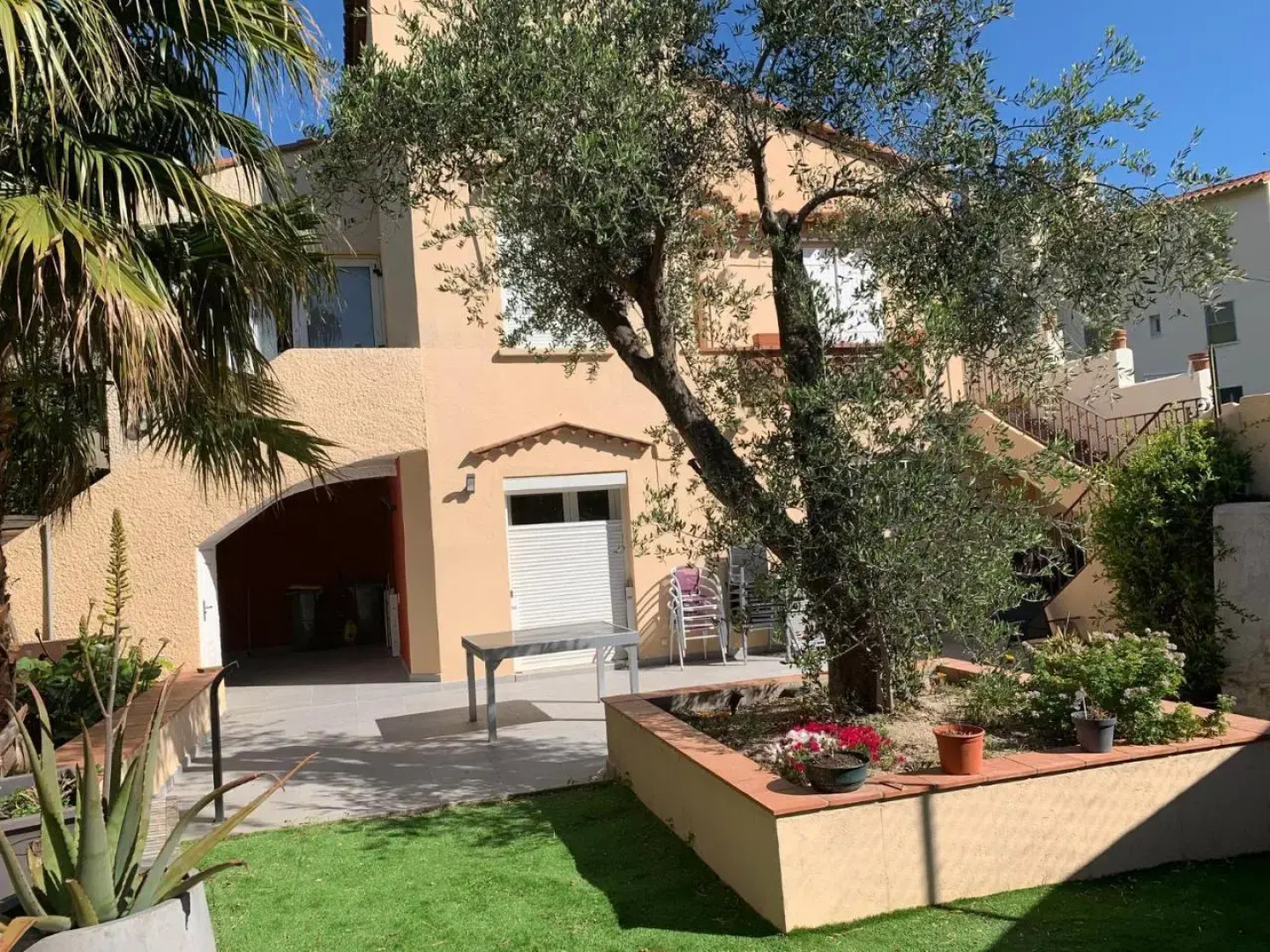 meublé au calme à 1 minute de la plage