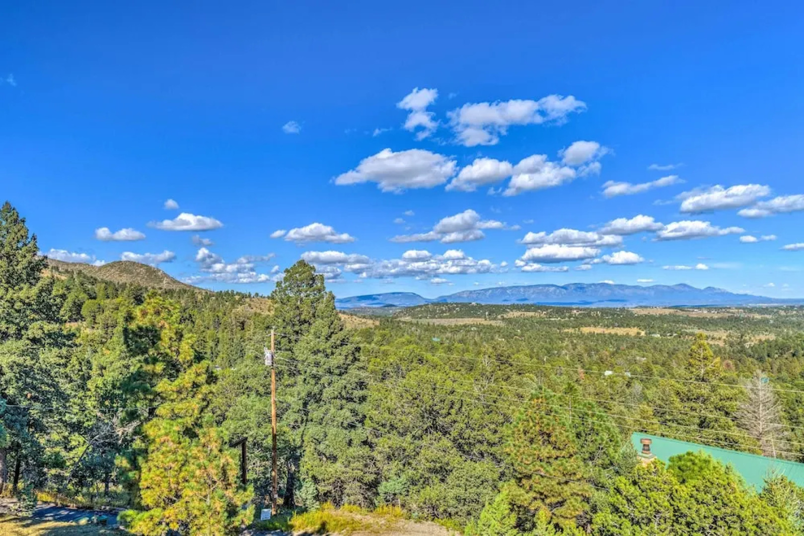 Serene Alto Cabin w/ Mountain Views & Fire Pit!