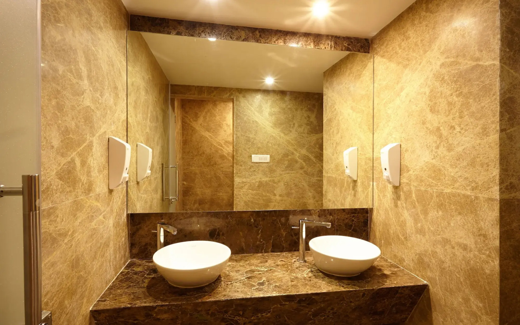 Saravana's Golden Fruits Business Suites