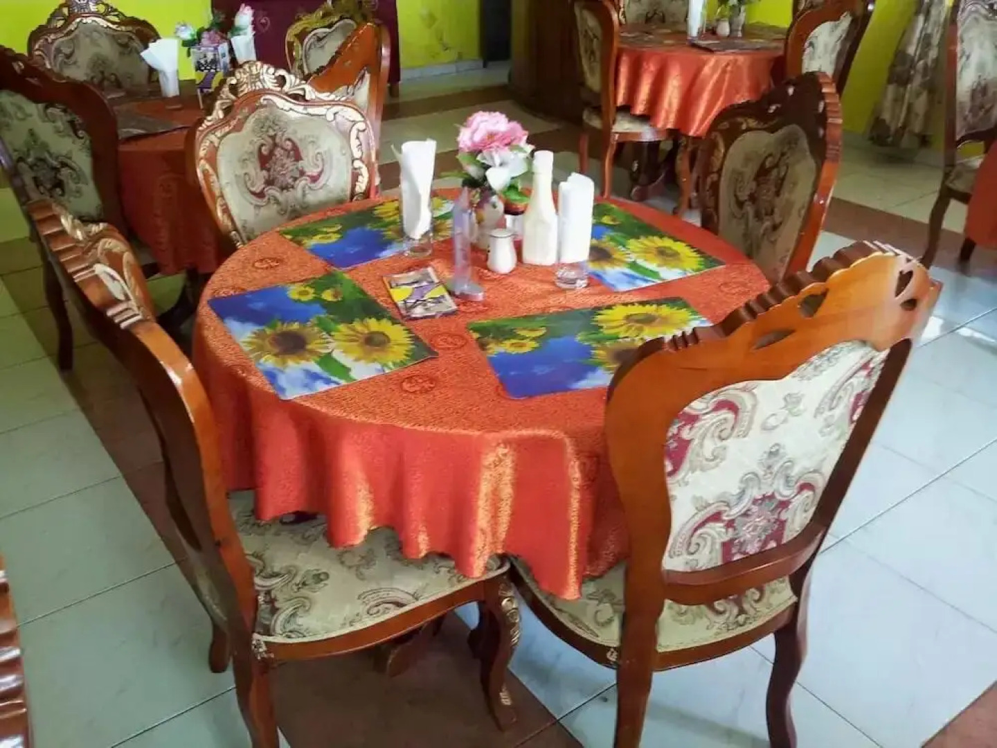 Champion International Hotel