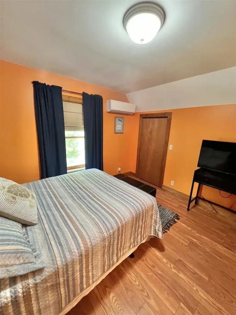 Camp Marcy Limit 8 3 Bedroom Cottage by RedAwning