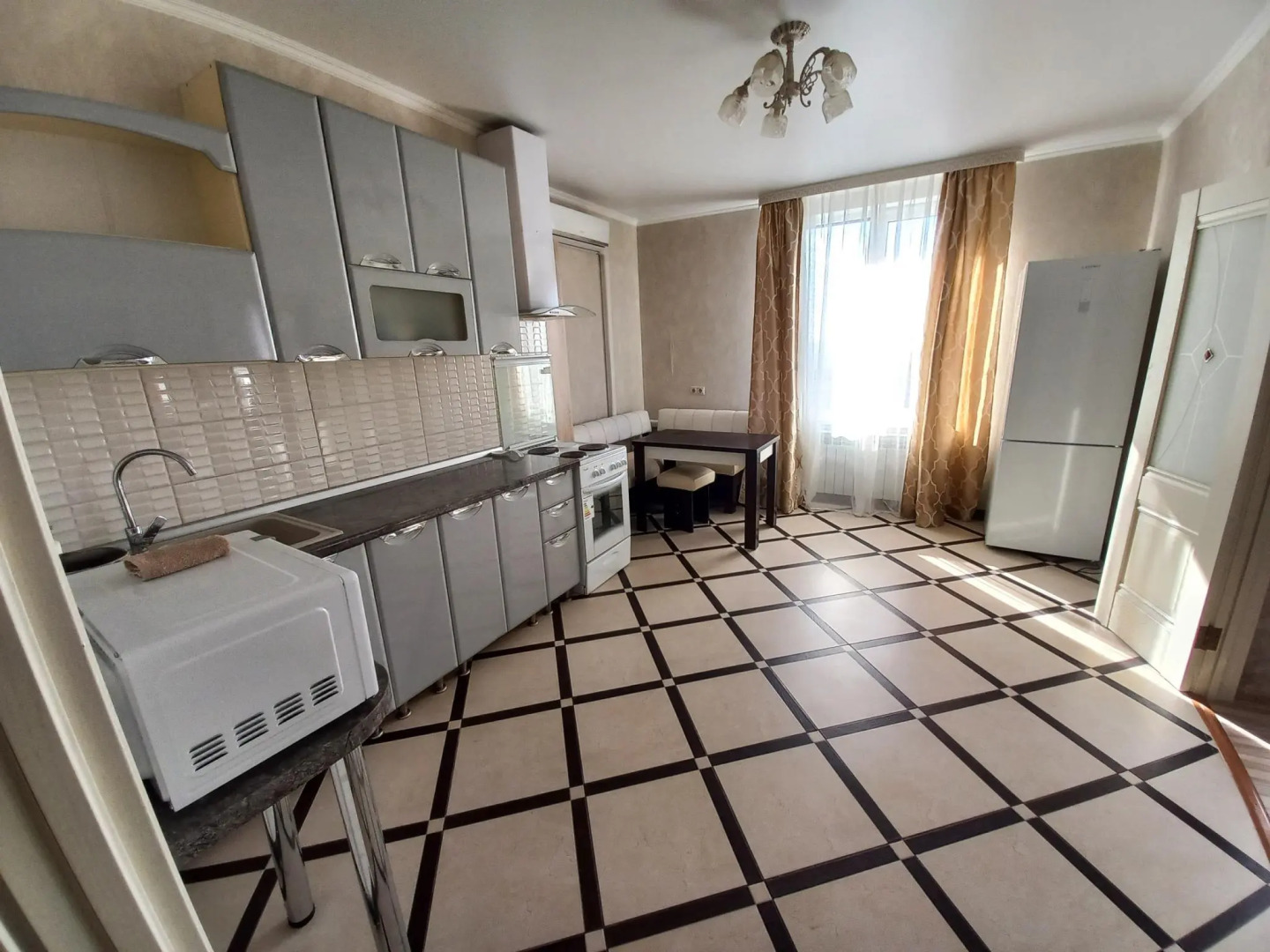 Апартаменты на проспекте Богдана Хмельницкого 80А