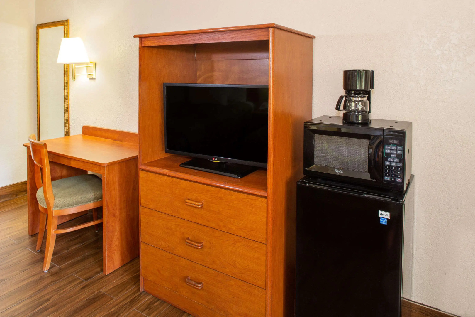 Super 8 by Wyndham North Palm Beach