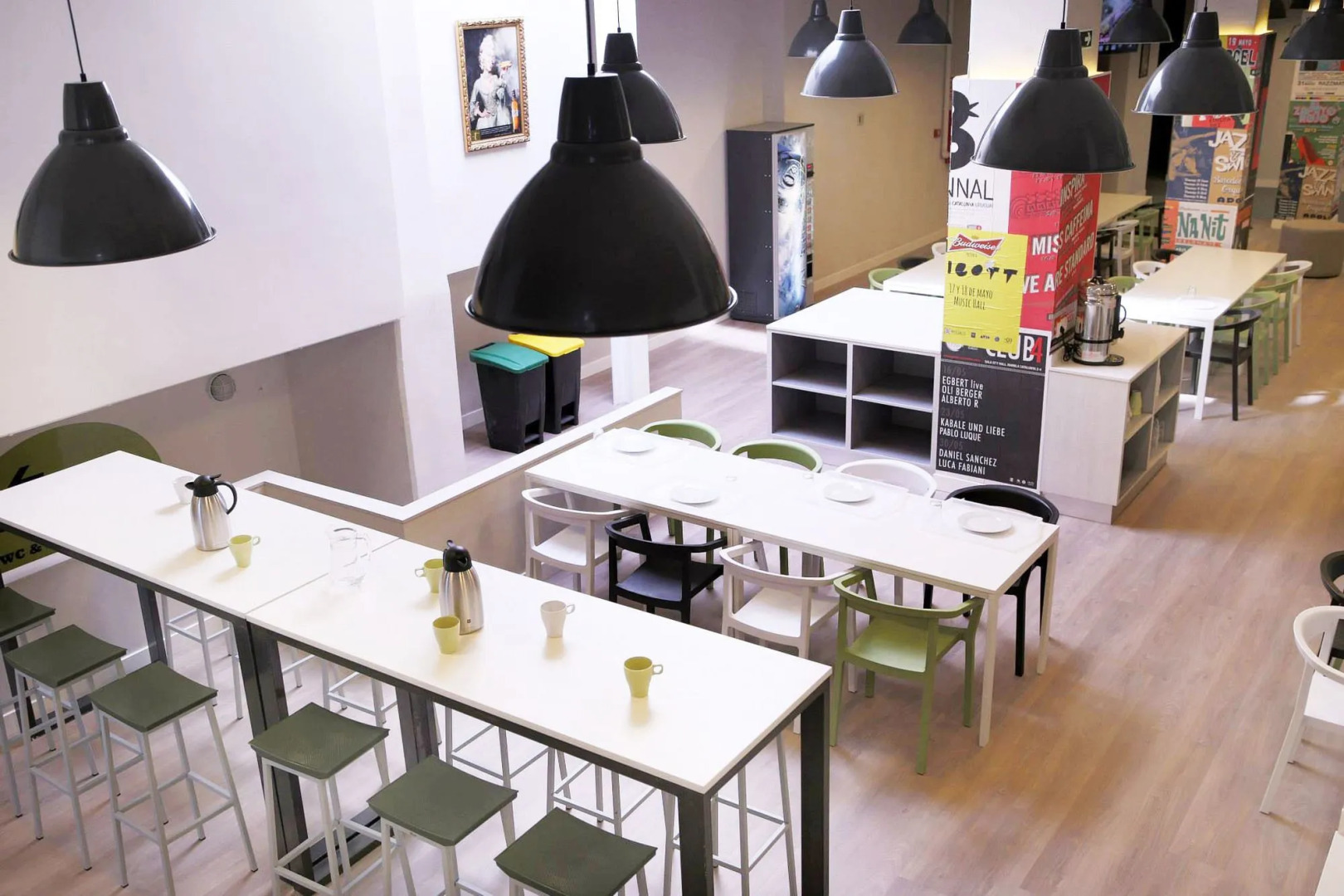 Hola Hostal Eixample - Hostel