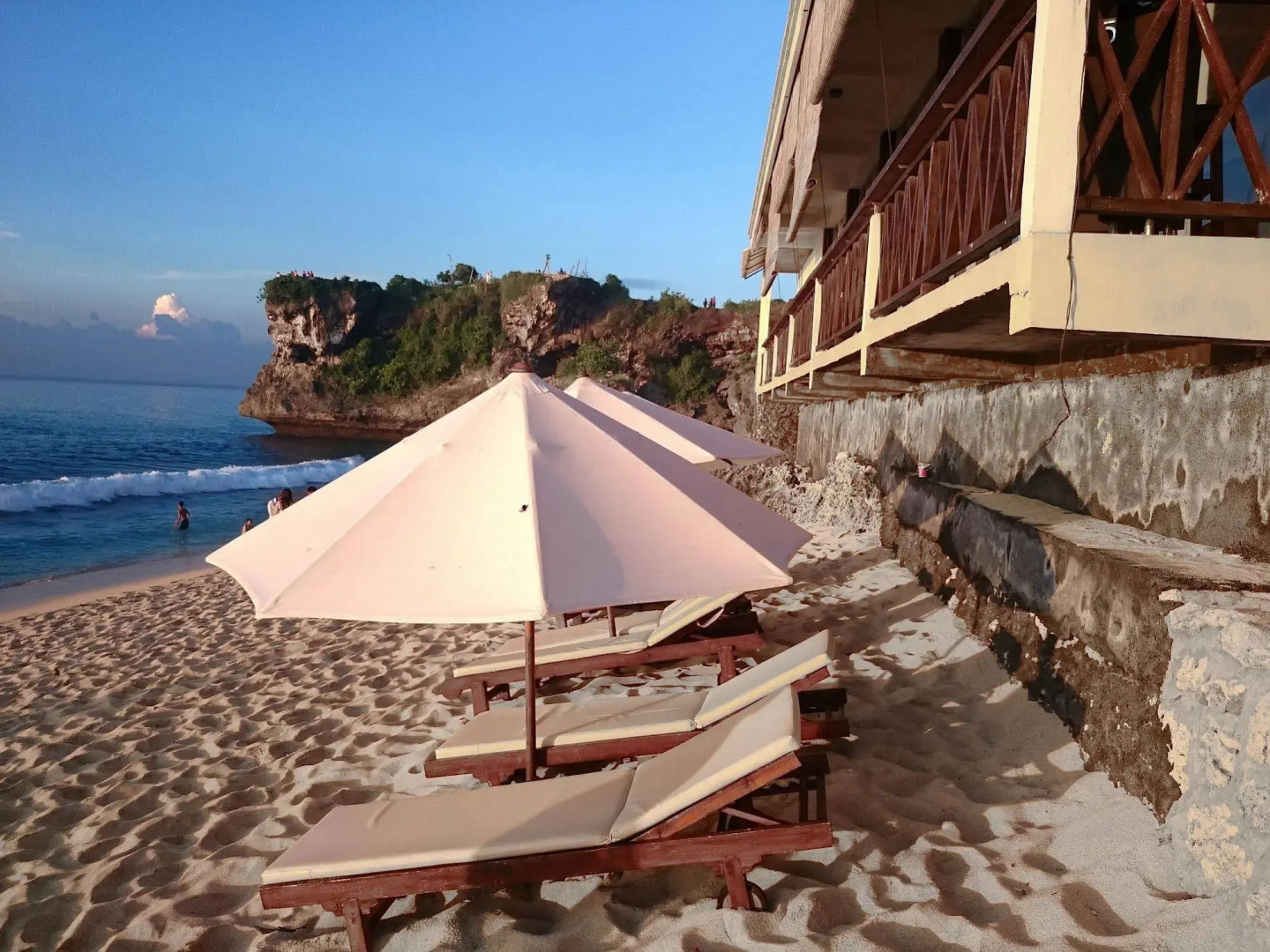 Balangan Paradise Hostel and Restaurant