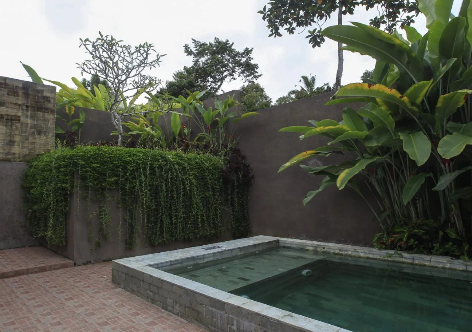 Senetan Villa and Spa Resort