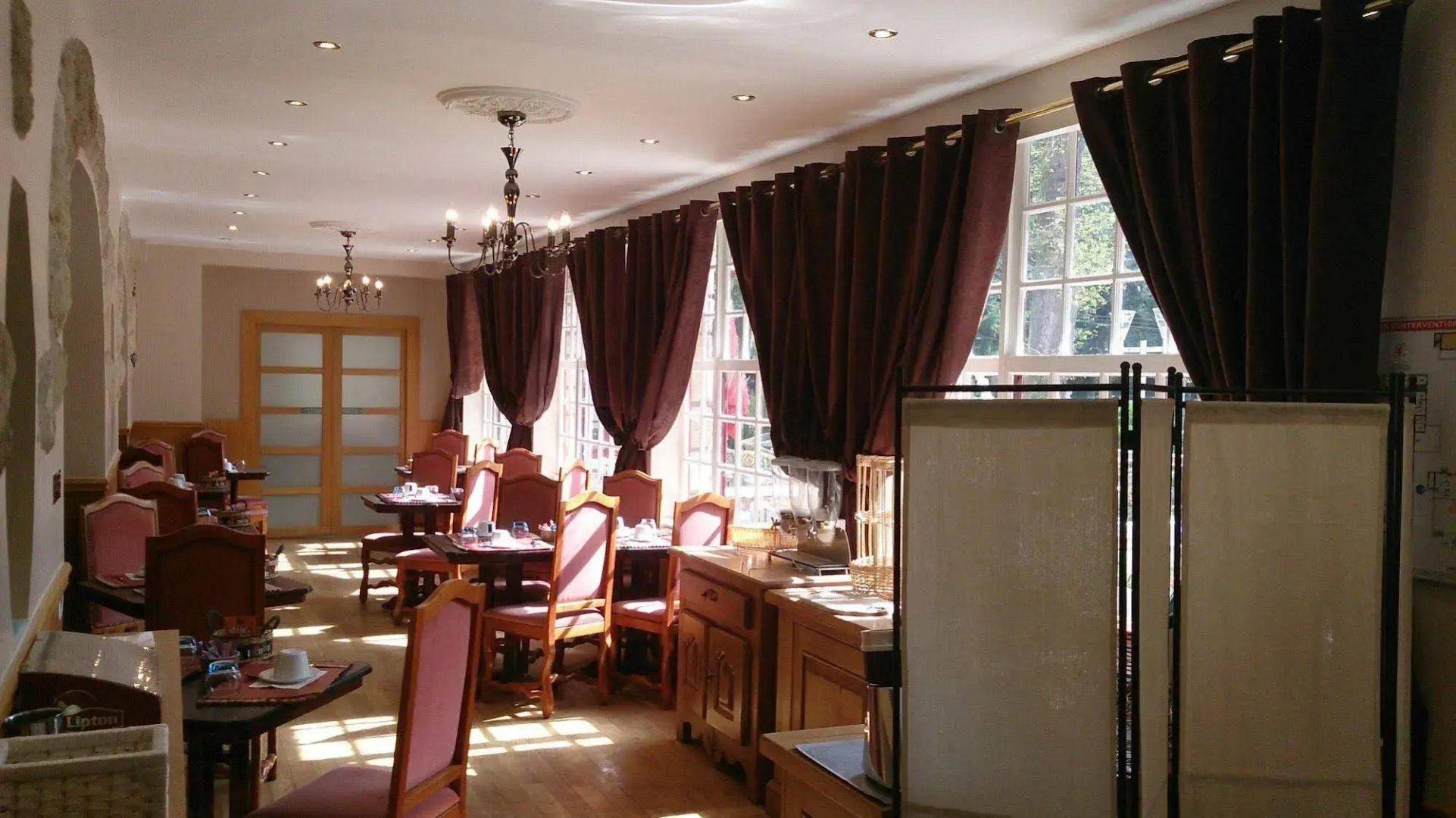 Hostellerie Du Lys - Hôtel & Restaurant