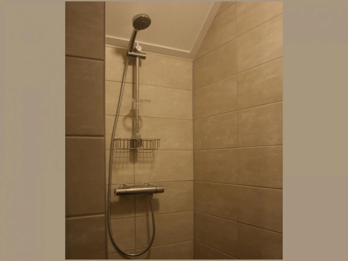 Cozy Bungalow With two Bathrooms, in the Forest