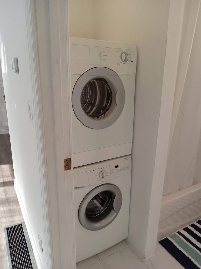 Cozy Cottage near Lake Simcoe