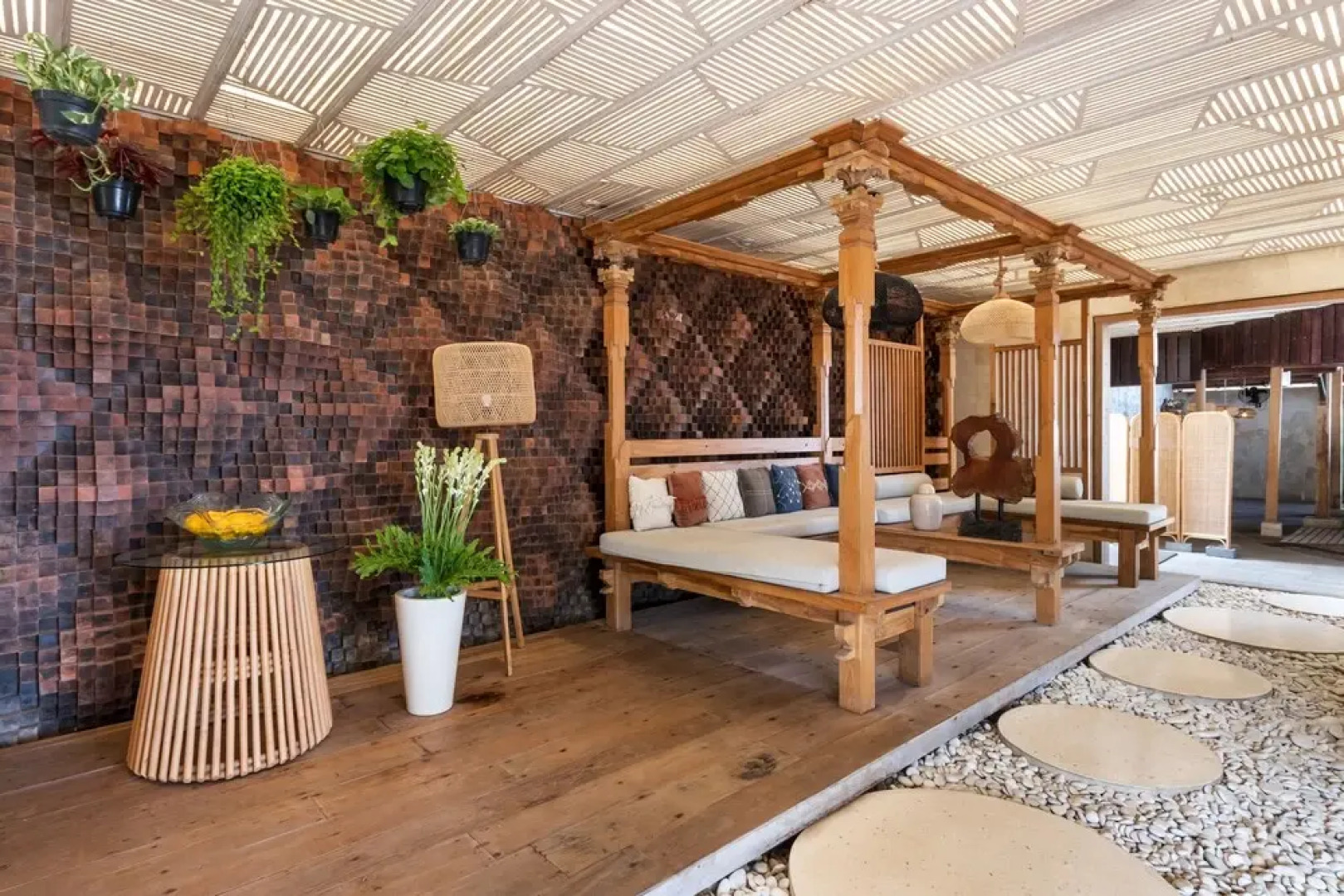 Wonderful Oceanfront 3 Br Villa in Seminyak