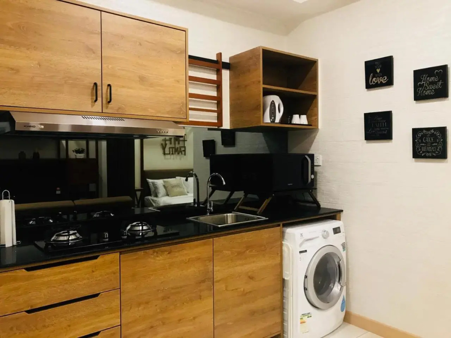 dESir Suite TimurBay