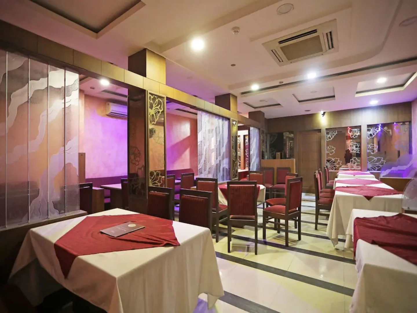 OYO 11061 Hotel Awesome