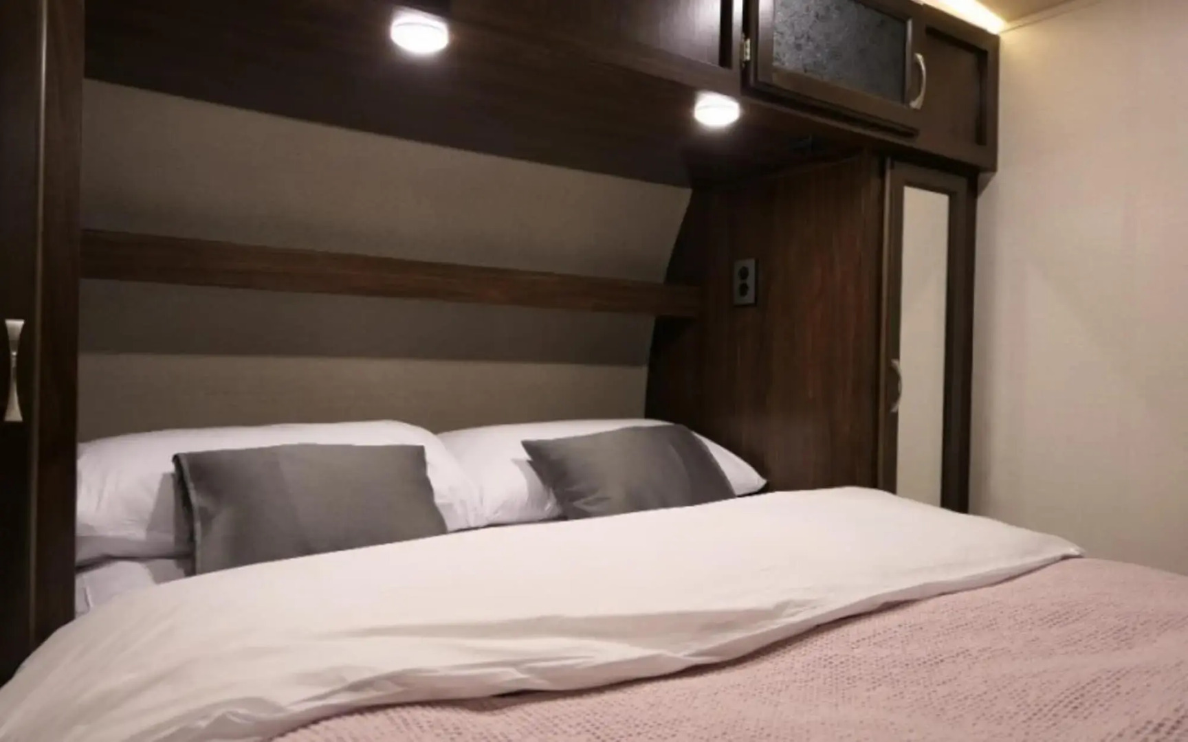 Goesan Camp Club Pension