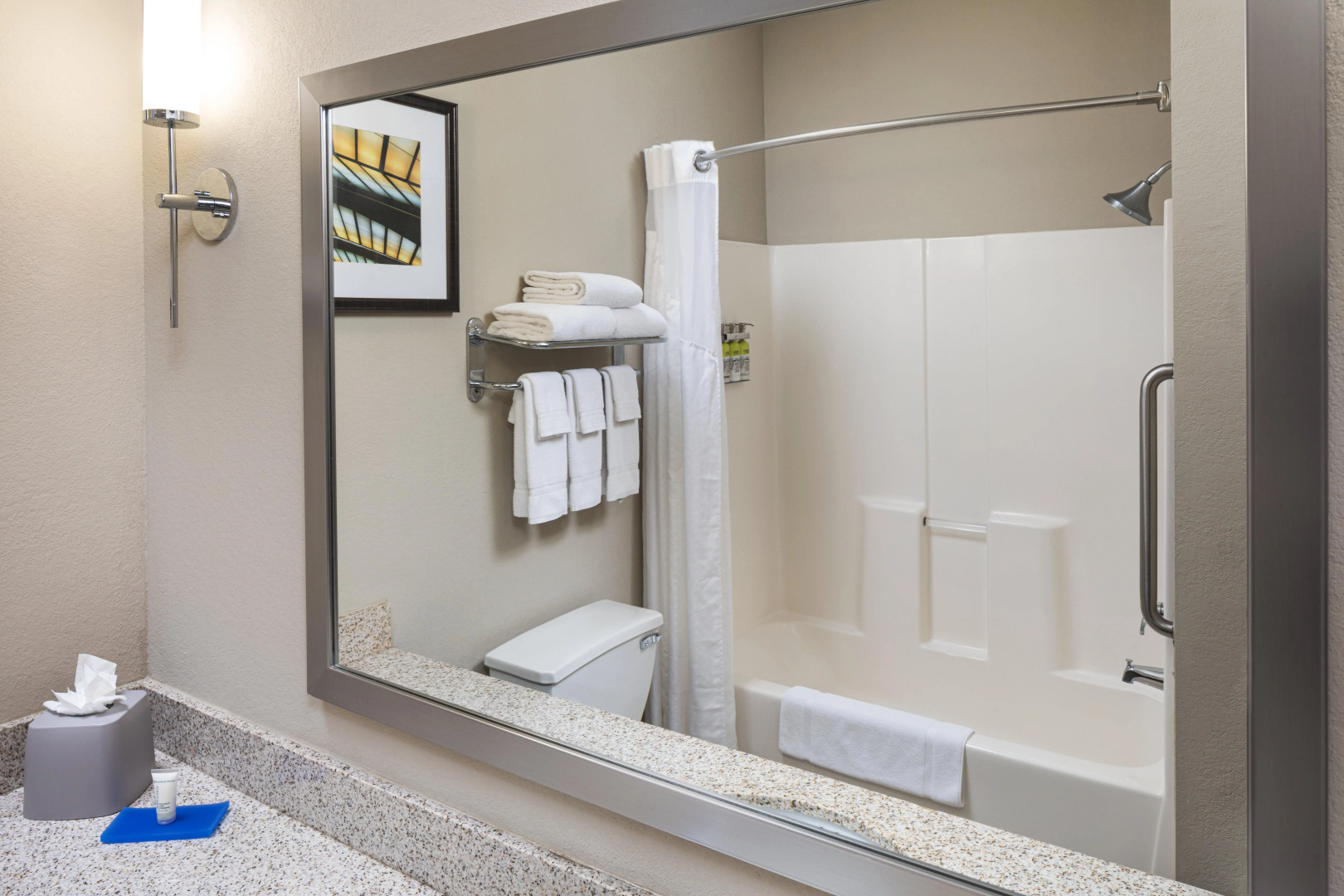 Holiday Inn Express Hotel & Suites Minneapolis-Minnetonka by IHG