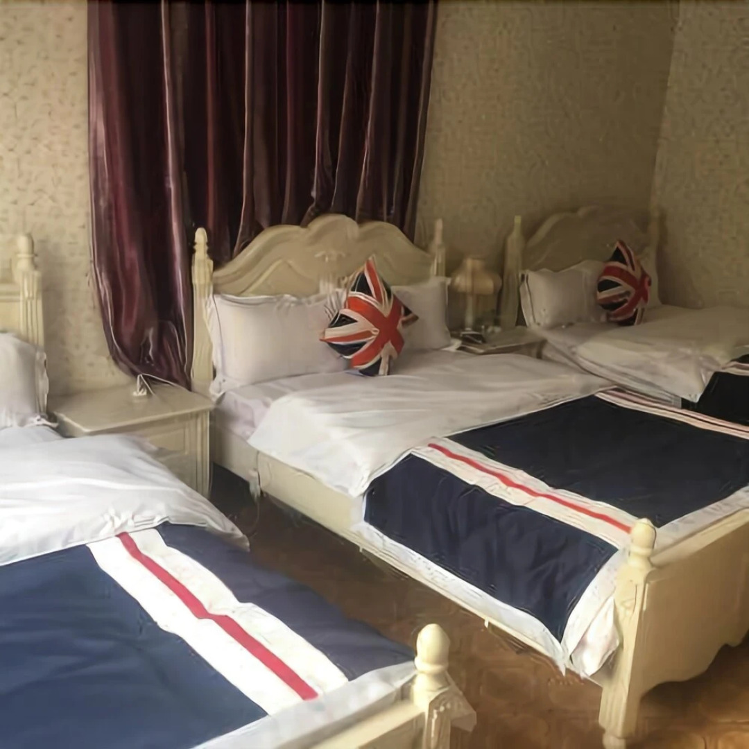 2+2 Garden Theme Hotel