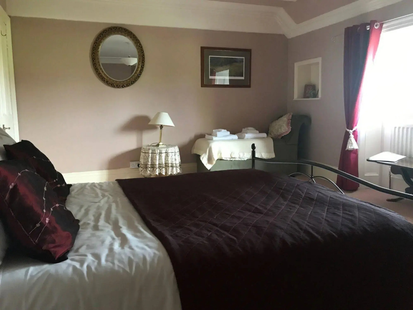 Newburgh House Bed & Breakfast