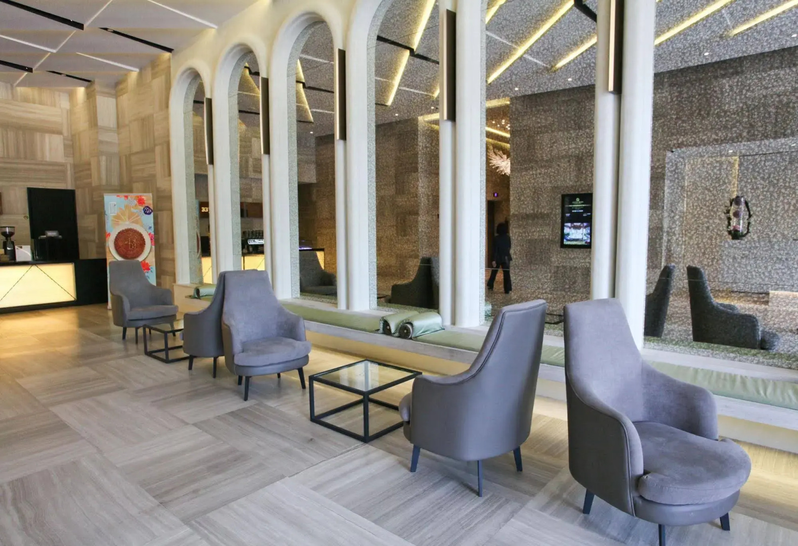 Momentus Hotel Alexandra